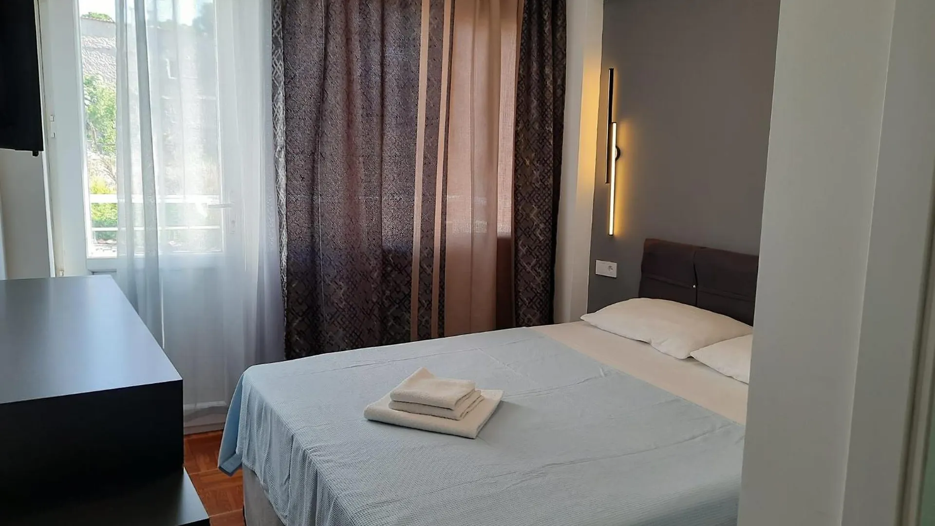 Ephesian Guesthouse & Hotel Kuşadası 2*,